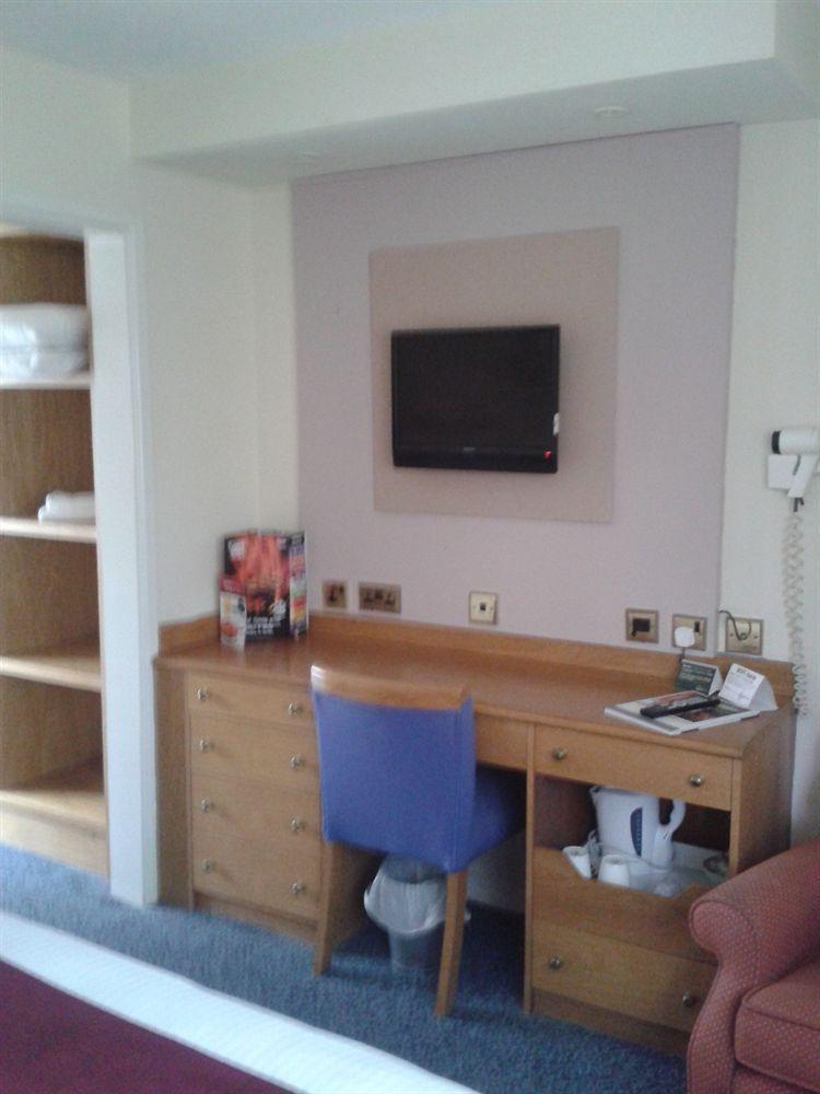 Altrincham Lodge Экстерьер фото