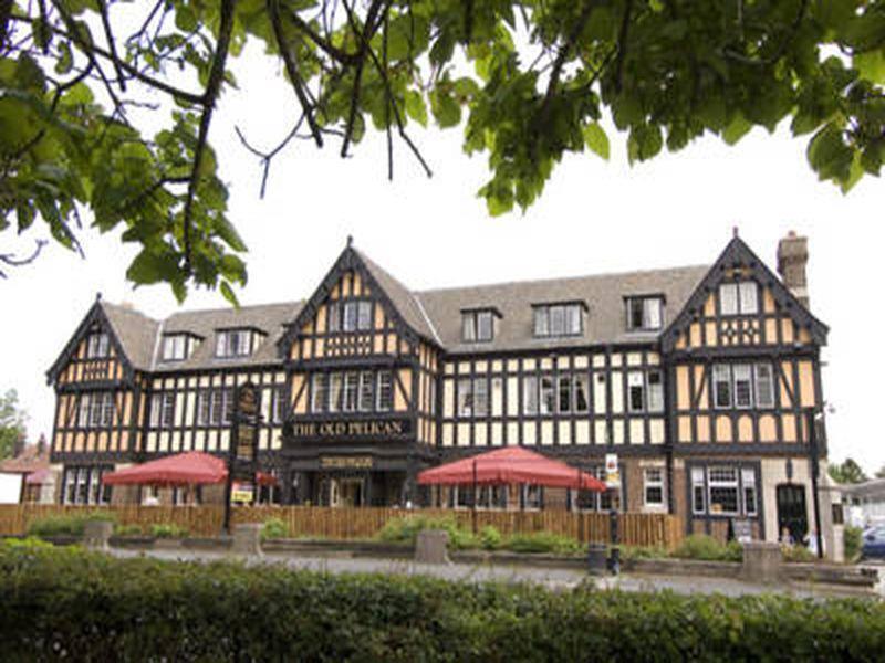 Altrincham Lodge Экстерьер фото